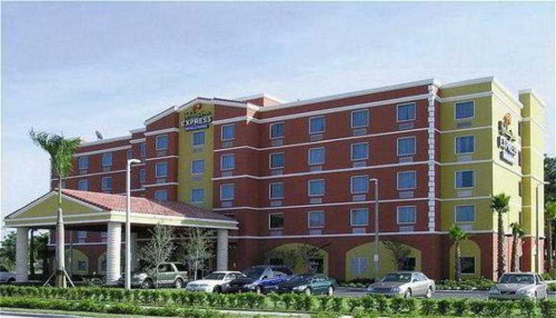 Holiday Inn Express Hotel & Suites Fort Lauderdale Airport/Cruise Port, An Ihg Hotel Exterior photo