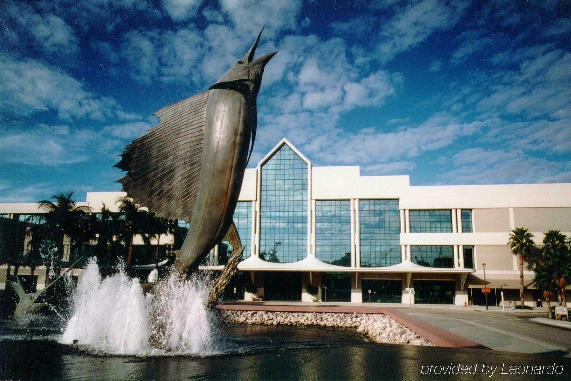 Holiday Inn Express Hotel & Suites Fort Lauderdale Airport/Cruise Port, An Ihg Hotel Exterior photo